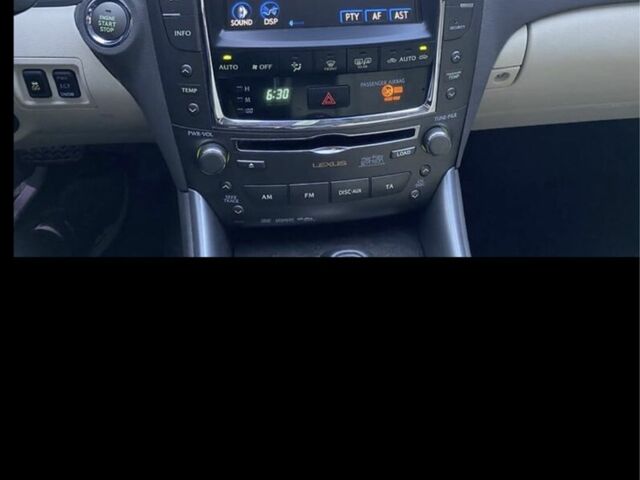 Білий Лексус ІС, об'ємом двигуна 2.5 л та пробігом 136 тис. км за 11300 $, фото 2 на Automoto.ua