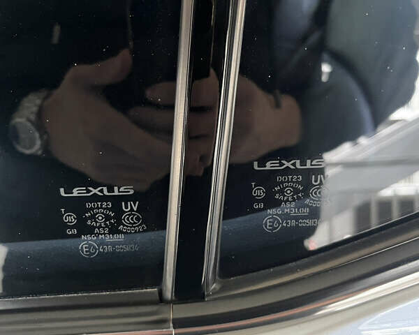 Белый Лексус ИС, объемом двигателя 2.5 л и пробегом 230 тыс. км за 10300 $, фото 42 на Automoto.ua