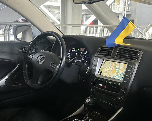 Белый Лексус ИС, объемом двигателя 2.5 л и пробегом 230 тыс. км за 10300 $, фото 26 на Automoto.ua