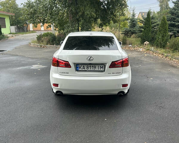 Лексус ИС 2008 в Киеве на Automoto.ua Белый Лексус ИС, объемом двигателя 2.5 л и пробегом 183 тыс. км за 10300 $, фото 4 на Automoto.ua