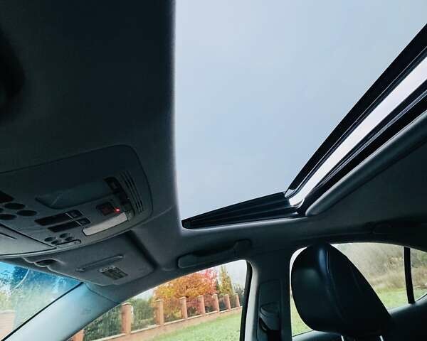 Белый Лексус ИС, объемом двигателя 2.5 л и пробегом 218 тыс. км за 10000 $, фото 10 на Automoto.ua