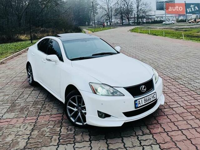 Белый Лексус ИС, объемом двигателя 2.5 л и пробегом 218 тыс. км за 9500 $, фото 2 на Automoto.ua