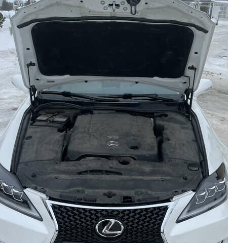 Білий Лексус ІС, об'ємом двигуна 2.49 л та пробігом 297 тис. км за 12500 $, фото 11 на Automoto.ua