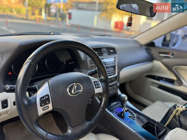 Лексус ІС 2011 у Одесі на Automoto.ua Білий Лексус ІС, об'ємом двигуна 2.5 л та пробігом 159 тис. км за 13000 $, фото 5 на Automoto.ua