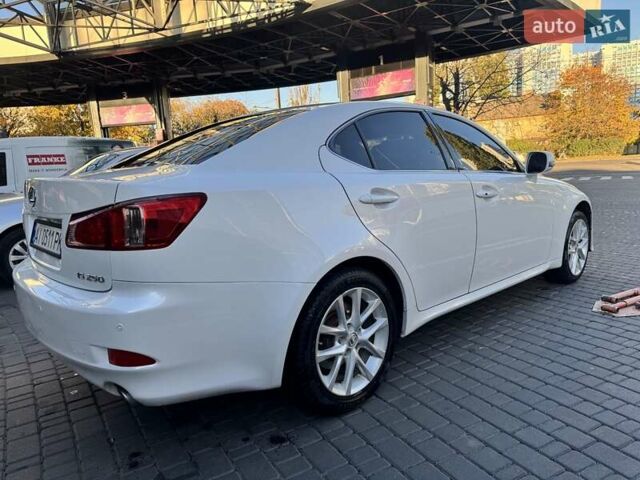 Білий Лексус ІС, об'ємом двигуна 2.5 л та пробігом 165 тис. км за 12000 $, фото 3 на Automoto.ua