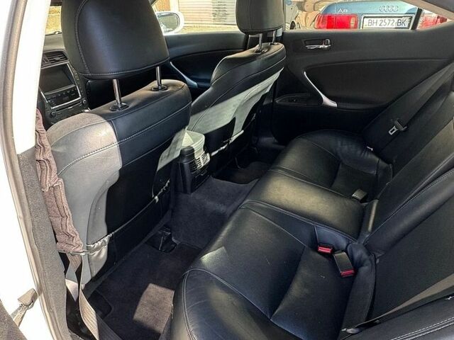 Белый Лексус ИС, объемом двигателя 2.5 л и пробегом 207 тыс. км за 12200 $, фото 16 на Automoto.ua