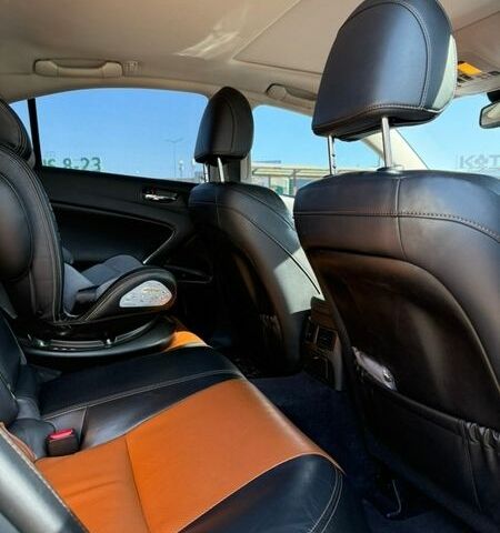 Белый Лексус ИС, объемом двигателя 2.5 л и пробегом 150 тыс. км за 12500 $, фото 21 на Automoto.ua