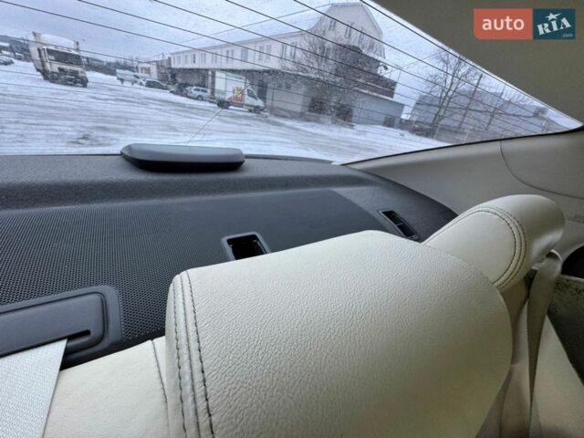 Белый Лексус ИС, объемом двигателя 2.5 л и пробегом 265 тыс. км за 4500 $, фото 36 на Automoto.ua