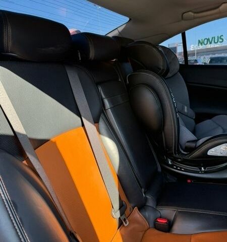 Белый Лексус ИС, объемом двигателя 2.5 л и пробегом 150 тыс. км за 12500 $, фото 22 на Automoto.ua