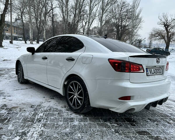 Белый Лексус ИС, объемом двигателя 2.5 л и пробегом 160 тыс. км за 12000 $, фото 3 на Automoto.ua