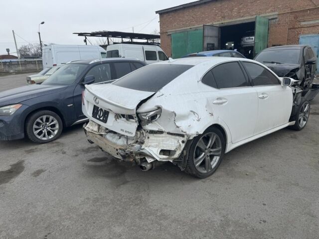 Белый Лексус ИС, объемом двигателя 2.5 л и пробегом 265 тыс. км за 3500 $, фото 17 на Automoto.ua