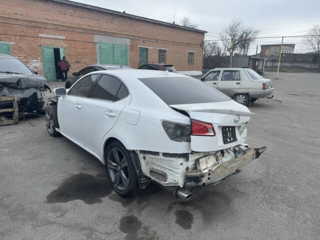 Белый Лексус ИС, объемом двигателя 2.5 л и пробегом 265 тыс. км за 3500 $, фото 15 на Automoto.ua