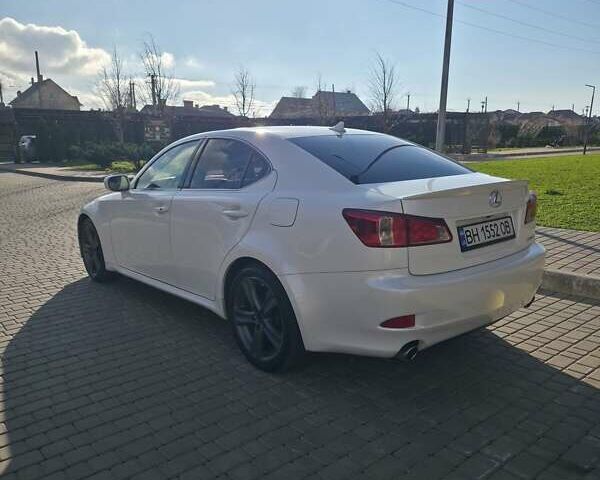 Белый Лексус ИС, объемом двигателя 2.5 л и пробегом 157 тыс. км за 13500 $, фото 5 на Automoto.ua