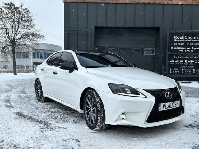 Белый Лексус ИС, объемом двигателя 2.5 л и пробегом 160 тыс. км за 12000 $, фото 6 на Automoto.ua