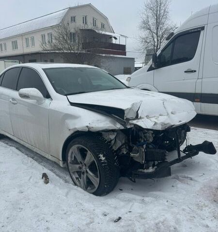 Белый Лексус ИС, объемом двигателя 2.5 л и пробегом 265 тыс. км за 4500 $, фото 1 на Automoto.ua