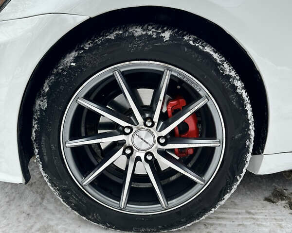 Белый Лексус ИС, объемом двигателя 2.5 л и пробегом 160 тыс. км за 12000 $, фото 8 на Automoto.ua