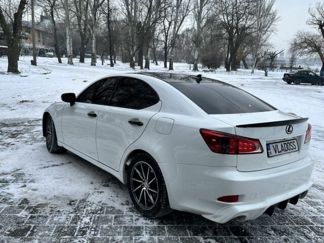 Белый Лексус ИС, объемом двигателя 2.5 л и пробегом 160 тыс. км за 12000 $, фото 4 на Automoto.ua