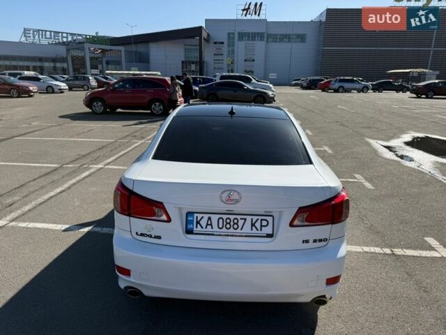 Белый Лексус ИС, объемом двигателя 2.5 л и пробегом 150 тыс. км за 12500 $, фото 9 на Automoto.ua