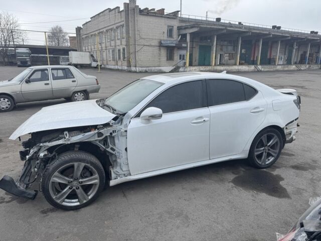 Белый Лексус ИС, объемом двигателя 2.5 л и пробегом 265 тыс. км за 3500 $, фото 14 на Automoto.ua