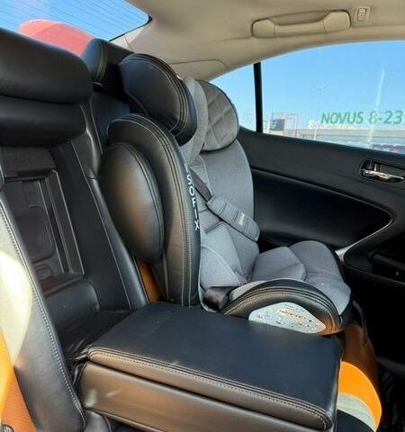 Белый Лексус ИС, объемом двигателя 2.5 л и пробегом 150 тыс. км за 12500 $, фото 25 на Automoto.ua