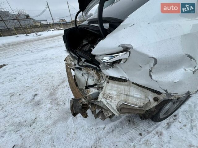 Белый Лексус ИС, объемом двигателя 2.5 л и пробегом 265 тыс. км за 4500 $, фото 21 на Automoto.ua