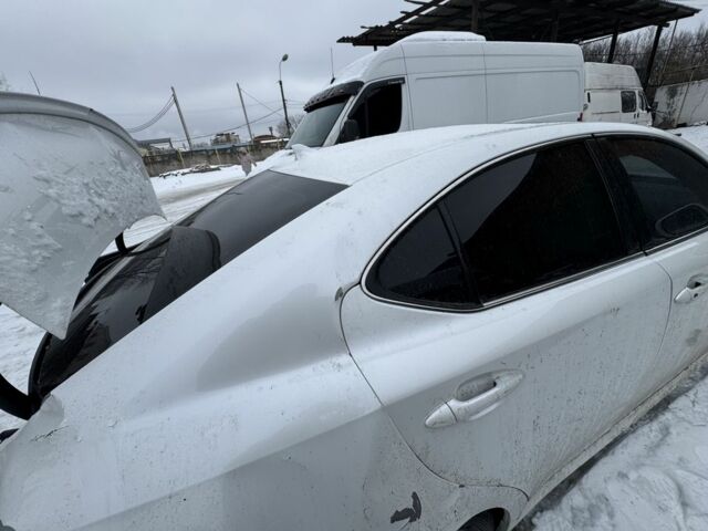 Білий Лексус ІС, об'ємом двигуна 2.5 л та пробігом 265 тис. км за 7000 $, фото 23 на Automoto.ua