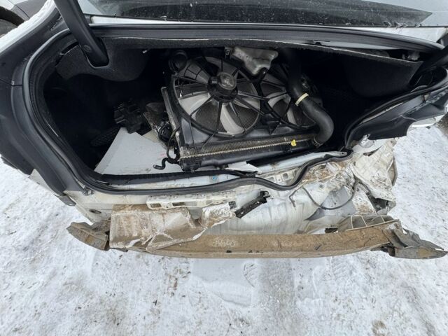 Білий Лексус ІС, об'ємом двигуна 2.5 л та пробігом 265 тис. км за 7000 $, фото 17 на Automoto.ua