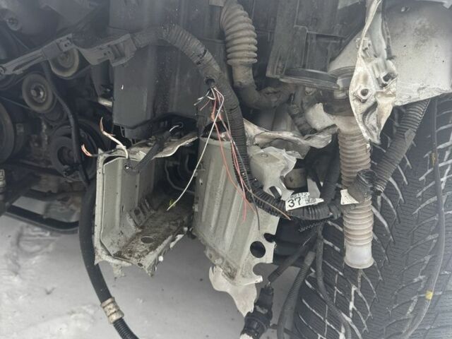 Білий Лексус ІС, об'ємом двигуна 2.5 л та пробігом 265 тис. км за 7000 $, фото 3 на Automoto.ua