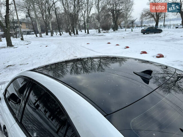 Белый Лексус ИС, объемом двигателя 2.5 л и пробегом 160 тыс. км за 12000 $, фото 6 на Automoto.ua