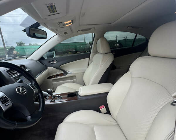 Білий Лексус ІС, об'ємом двигуна 2.5 л та пробігом 257 тис. км за 12200 $, фото 39 на Automoto.ua