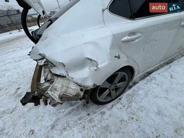 Белый Лексус ИС, объемом двигателя 2.5 л и пробегом 265 тыс. км за 4500 $, фото 23 на Automoto.ua