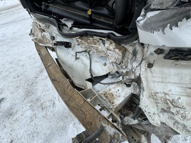 Білий Лексус ІС, об'ємом двигуна 2.5 л та пробігом 265 тис. км за 7000 $, фото 21 на Automoto.ua