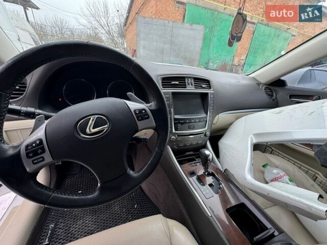 Белый Лексус ИС, объемом двигателя 2.5 л и пробегом 265 тыс. км за 4500 $, фото 28 на Automoto.ua