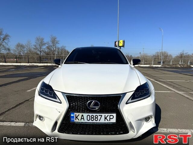 Белый Лексус ИС, объемом двигателя 2.5 л и пробегом 150 тыс. км за 12500 $, фото 1 на Automoto.ua