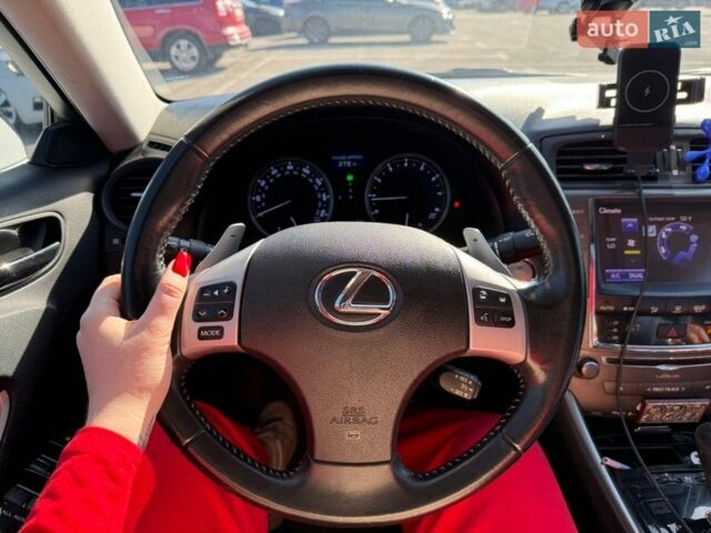 Белый Лексус ИС, объемом двигателя 2.5 л и пробегом 150 тыс. км за 12500 $, фото 33 на Automoto.ua