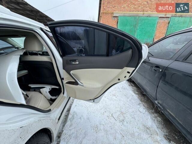 Белый Лексус ИС, объемом двигателя 2.5 л и пробегом 265 тыс. км за 4500 $, фото 33 на Automoto.ua