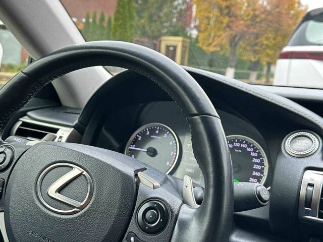 Лексус ИС 2013 в Киеве на Automoto.ua Белый Лексус ИС, объемом двигателя 2.5 л и пробегом 122 тыс. км за 16500 $, фото 11 на Automoto.ua