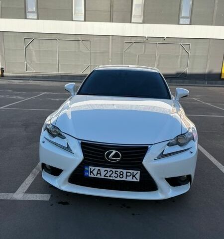 Білий Лексус ІС, об'ємом двигуна 2.5 л та пробігом 143 тис. км за 16000 $, фото 1 на Automoto.ua