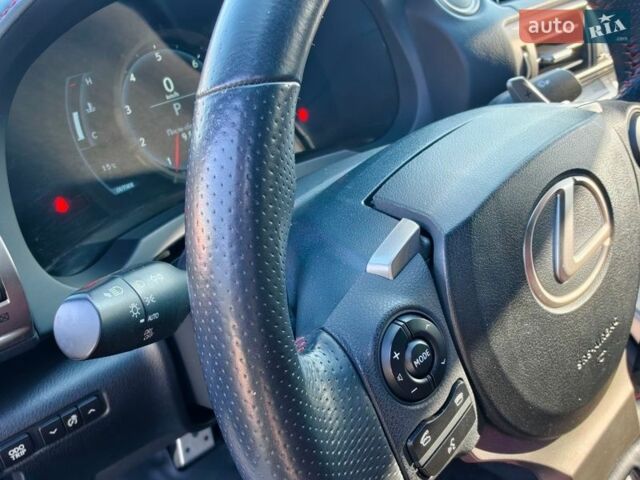 Белый Лексус ИС, объемом двигателя 2.5 л и пробегом 121 тыс. км за 16500 $, фото 46 на Automoto.ua