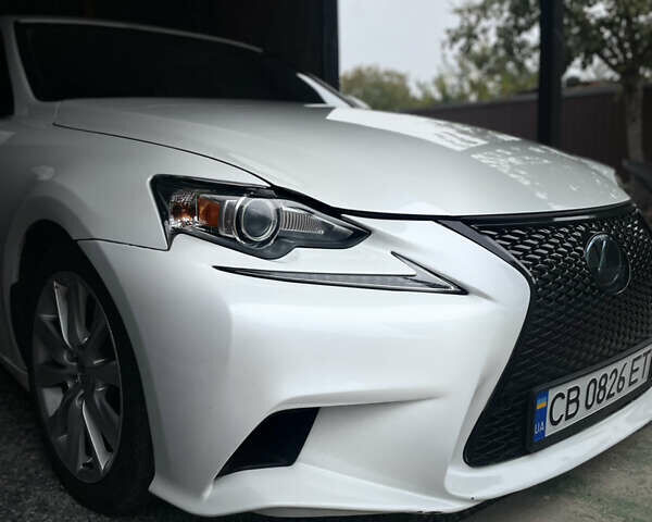 Білий Лексус ІС, об'ємом двигуна 2.5 л та пробігом 170 тис. км за 15300 $, фото 3 на Automoto.ua