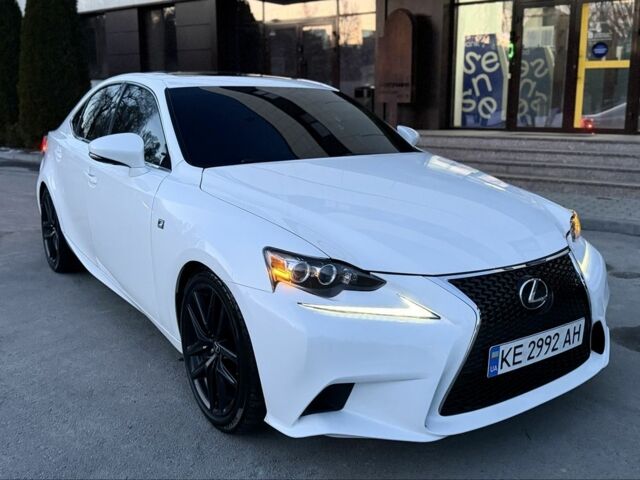 Белый Лексус ИС, объемом двигателя 2.5 л и пробегом 185 тыс. км за 14900 $, фото 7 на Automoto.ua
