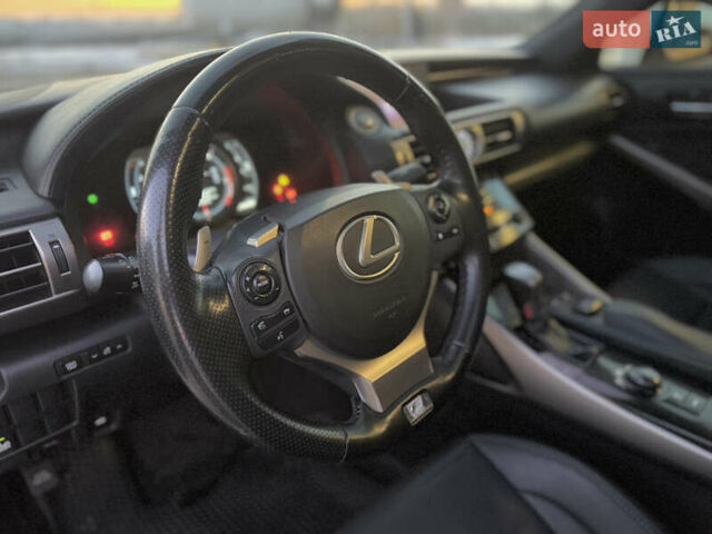 Белый Лексус ИС, объемом двигателя 2.5 л и пробегом 185 тыс. км за 14900 $, фото 35 на Automoto.ua