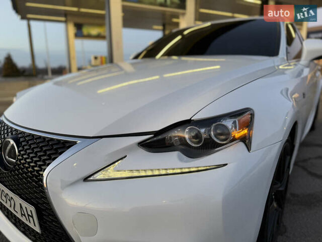 Белый Лексус ИС, объемом двигателя 2.5 л и пробегом 185 тыс. км за 14900 $, фото 38 на Automoto.ua