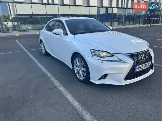 Білий Лексус ІС, об'ємом двигуна 2.5 л та пробігом 177 тис. км за 16300 $, фото 12 на Automoto.ua