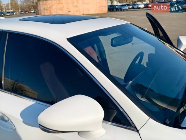 Белый Лексус ИС, объемом двигателя 2.5 л и пробегом 121 тыс. км за 16500 $, фото 9 на Automoto.ua