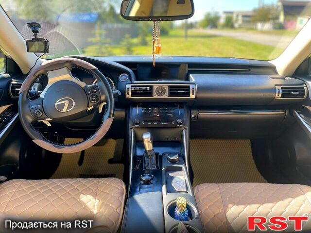 Білий Лексус ІС, об'ємом двигуна 2.5 л та пробігом 128 тис. км за 16700 $, фото 6 на Automoto.ua