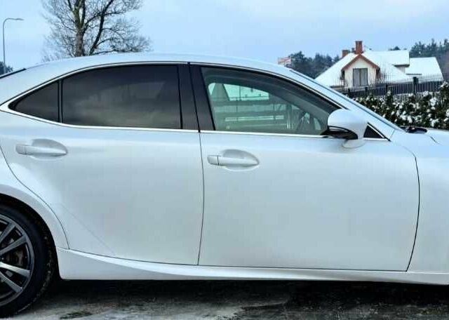 Білий Лексус ІС, об'ємом двигуна 2.5 л та пробігом 145 тис. км за 10000 $, фото 5 на Automoto.ua