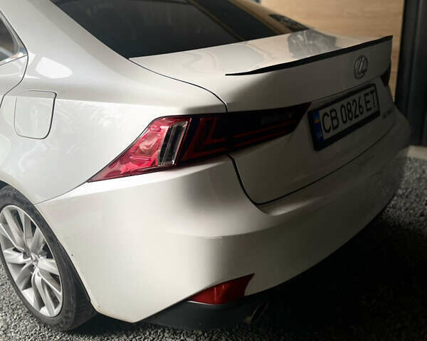 Білий Лексус ІС, об'ємом двигуна 2.5 л та пробігом 170 тис. км за 15300 $, фото 8 на Automoto.ua
