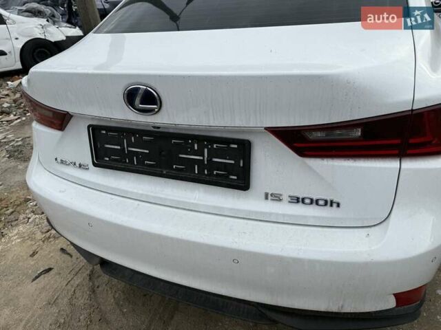 Білий Лексус ІС, об'ємом двигуна 2.49 л та пробігом 150 тис. км за 14400 $, фото 3 на Automoto.ua