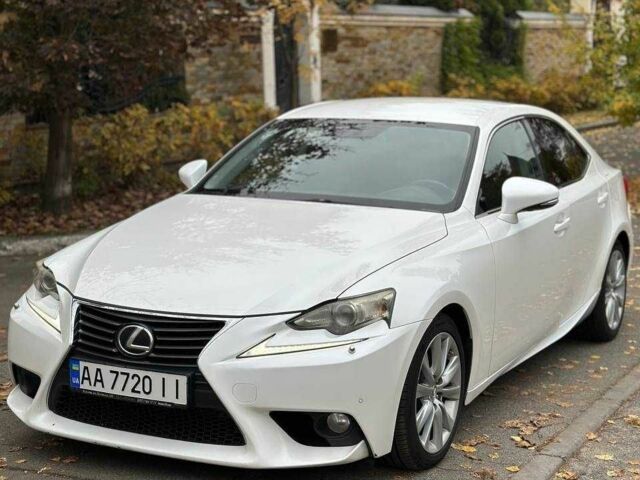 Лексус ИС 2013 в Киеве на Automoto.ua Белый Лексус ИС, объемом двигателя 2.5 л и пробегом 122 тыс. км за 16500 $, фото 1 на Automoto.ua